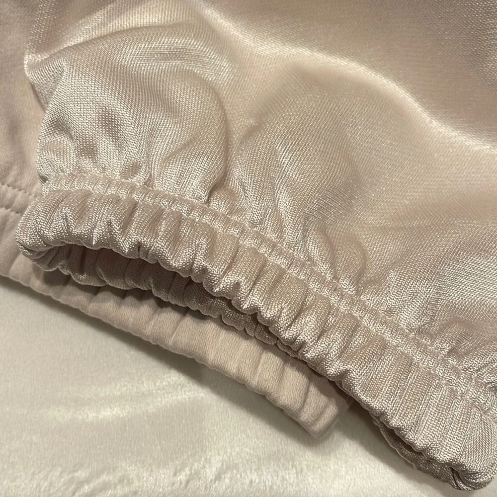 NWOT Nike joggers - Picture 3 of 5